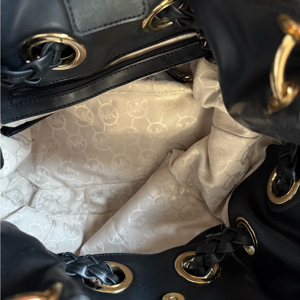 Michael Kor’s Handbag - Picture 4 of 4